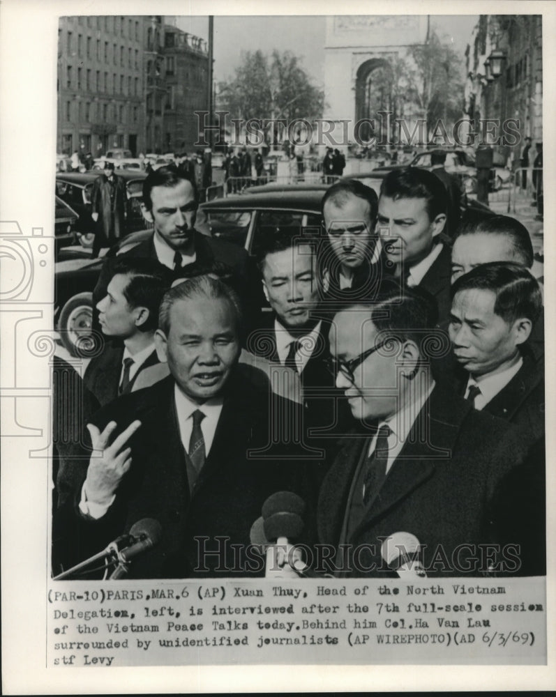 1969 Press Photo North Vietnam delegate Xuan Thuy at Paris peace talks, France - Historic Images