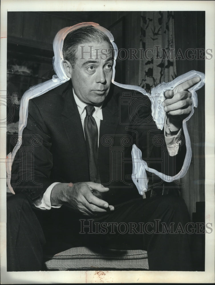 1962 Press Photo William Scranton governor resting after campaign win, Florida. - Historic Images