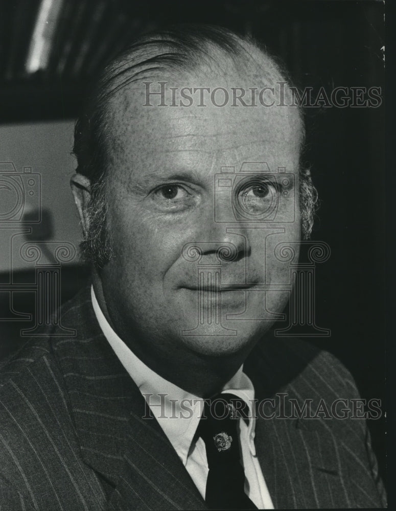 1973, William Van Dyke III of Harris, Upham in Milwaukee - mjc09759 - Historic Images