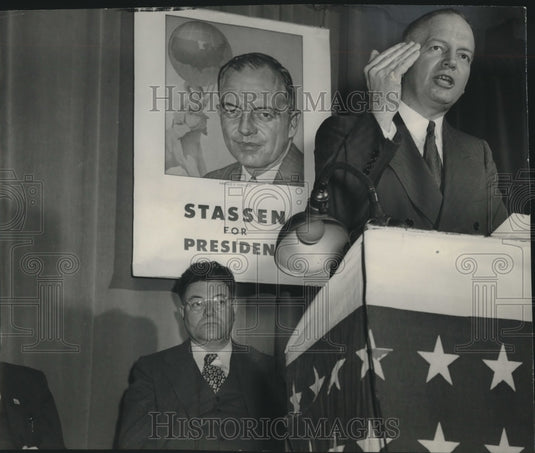 1948, Harold Stassen speaks at Wauwatosa Women's club meeting - Historic Images