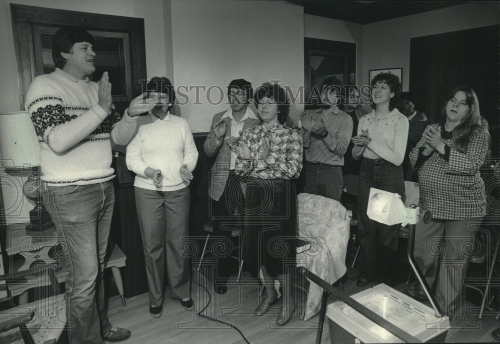 1983, Dallas and Linda Strom and others sing at Ministry Center - Historic Images