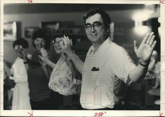 1989 Press Photo Jim Sullivan, folk dancing instructor in Milwaukee - mjc10024 - Historic Images
