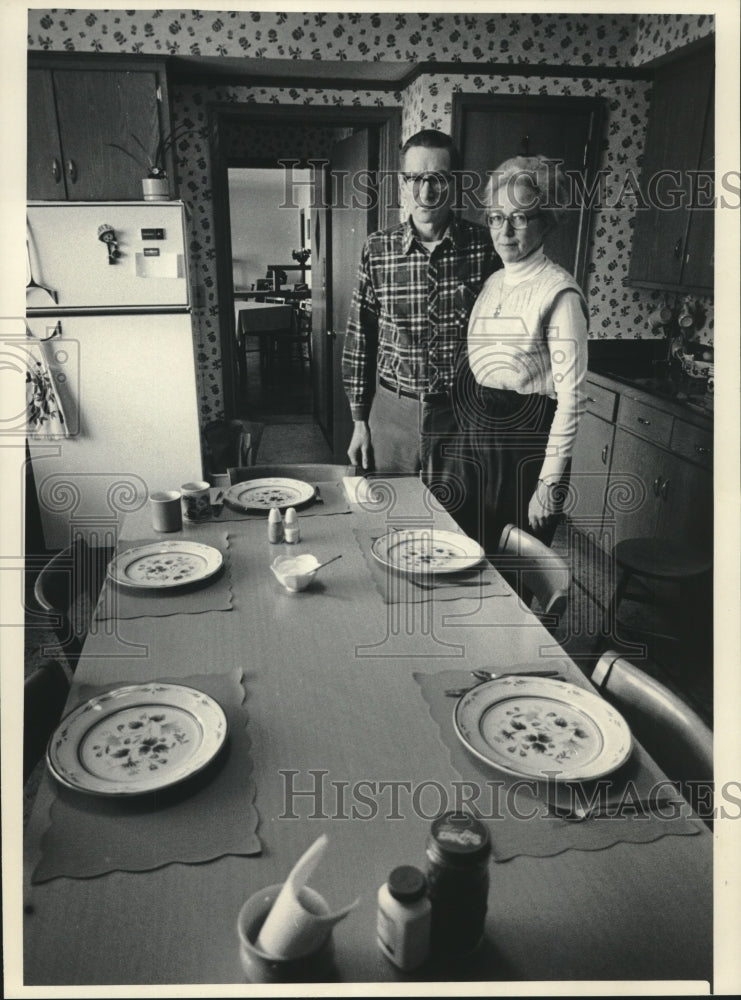 1986 Press Photo Gerry &amp; Frances A. Thundander at their home for pregnant woman - Historic Images