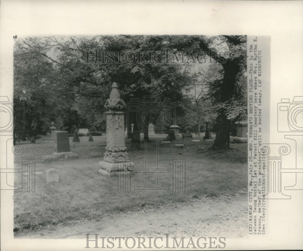 1947, Solomon Young burial lot at Forrest Hill Cemetery - mjc10187 - Historic Images