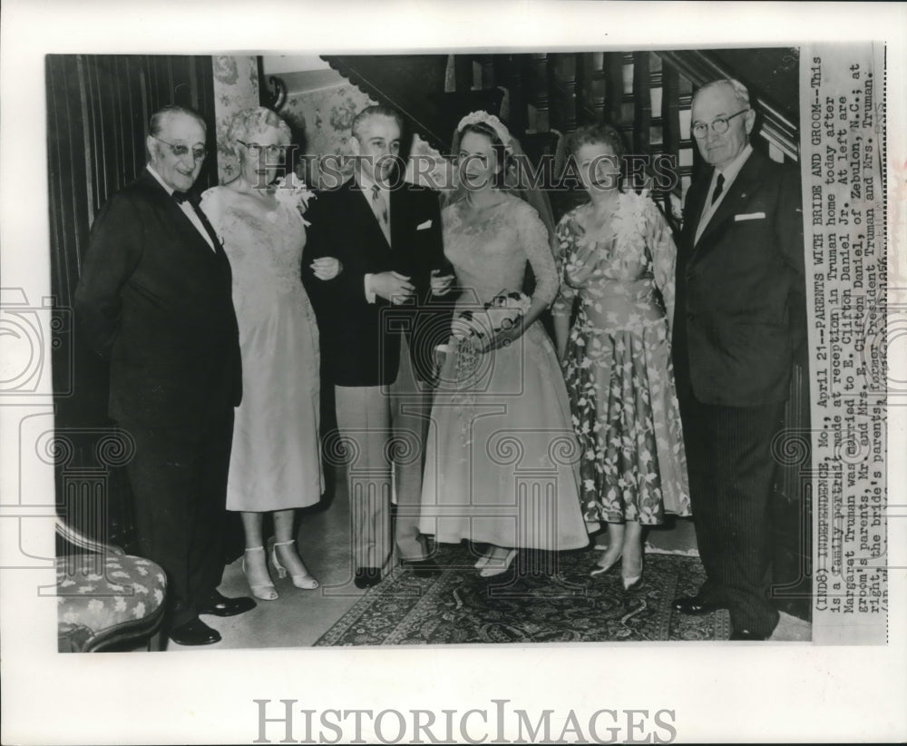 1956, Margaret Truman wedding, parents, in-laws, Missouri - mjc10310 - Historic Images