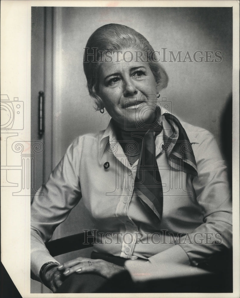 1976 Press Photo Representative Udall's wife praises Betty Ford - mjc10424 - Historic Images