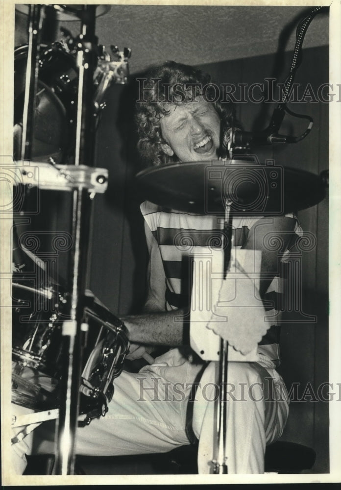 1982 Musical group UXB&#39;s drummer, Paul Stueber - Historic Images