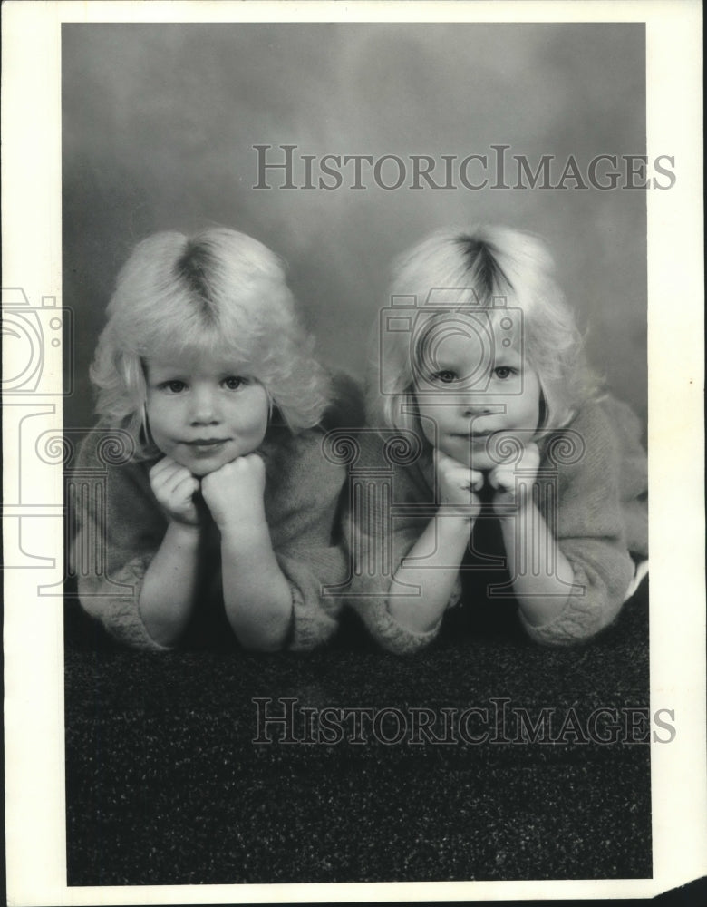 1990 Press Photo Twin "Knots Landing" actresses Kara & Kimberly Albright - Historic Images
