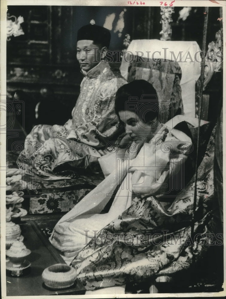 1967 Press Photo The King and Queen of Sikkim at their home - mjc10636 - Historic Images