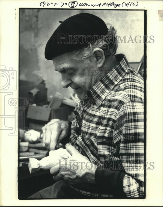 1984 Hal Taylor, known as the Marionette Man, carves his own dolls - Historic Images