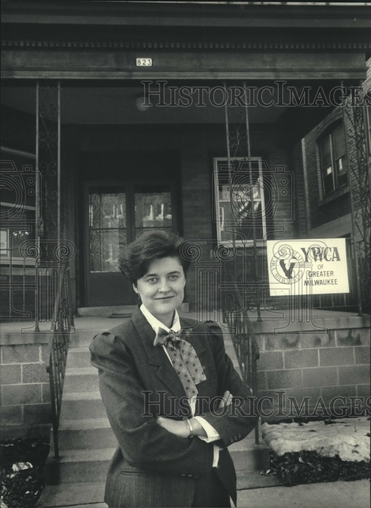 1987, Julia Taylor executive director of YWCA Milwaukee, Wisconsin - Historic Images