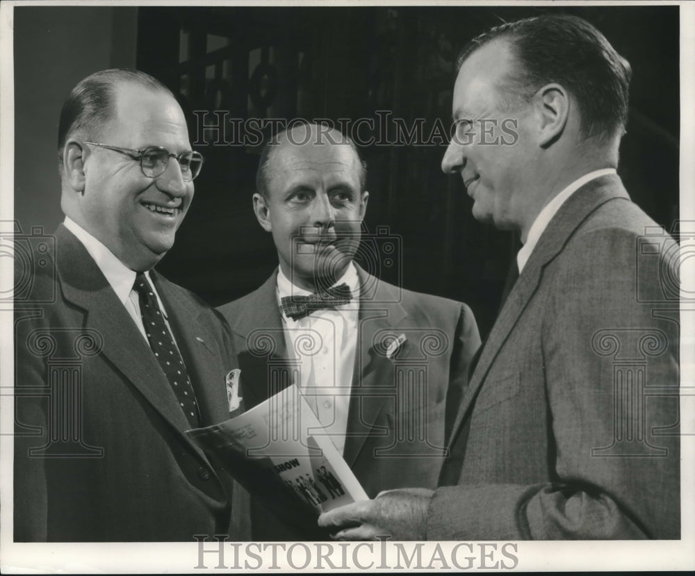 1955, Yale University treasurer, associates, at meeting of Alumni, WI - Historic Images