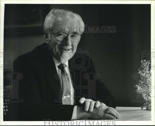 1993 Miles Theurich of the Theurich Catering Service - Historic Images