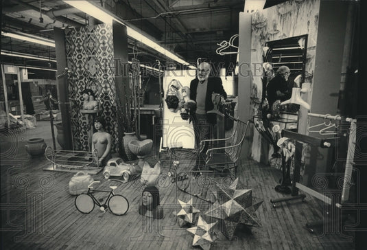 1984, Leon Boniface in historic Milwaukee's 3rd Ward district - Historic Images