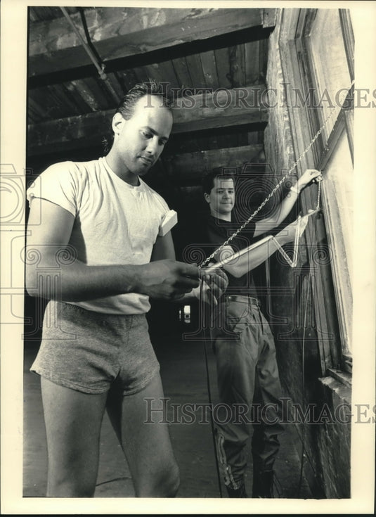 1987 Thomas Feyrer, Greg Neckermann, install neon lights, Milwaukee - Historic Images