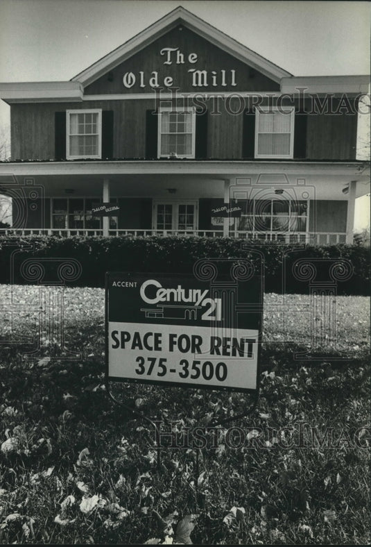 1983, Business district Thiensville, Wisconsin - mjc11039 - Historic Images