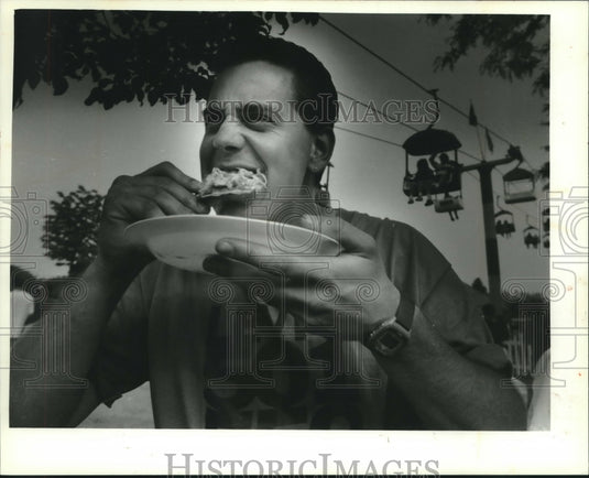 1993 Dennis Vollmer Eats Mexican Food Before Concert in Milwaukee - Historic Images
