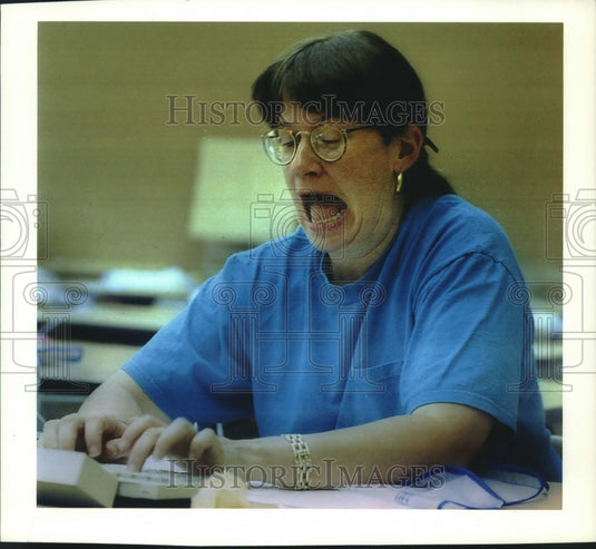1993, Early session tries out computer system at 27th Street School - Historic Images