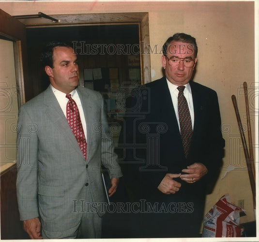 1994 Press Photo Governor Tommy Thompson & Robert Trunzo, Milwaukee, Wisconsin - Historic Images