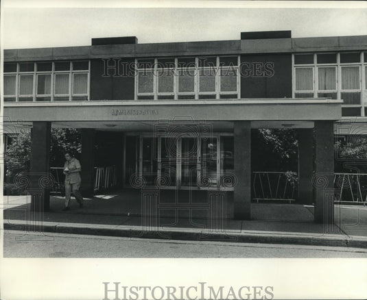 1982, Cardinal Stritch College - mjc11386 - Historic Images