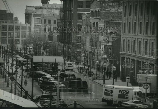 1995 Businesses and Tenants Occupy Buildings, Third Ward, Milwaukee - Historic Images