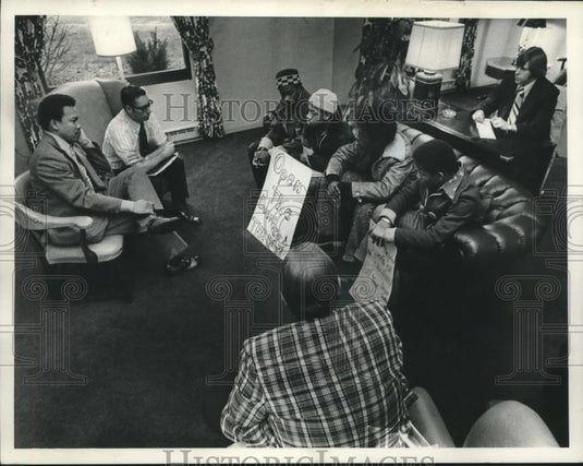 1975, Students Show Their Concern To Strike Negotiators in Milwaukee - Historic Images