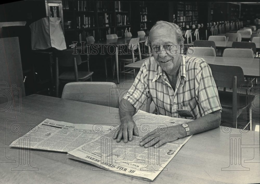 1984 Press Photo Larry Boysen, Library Cardinal Stritch College, Milwaukee - Historic Images