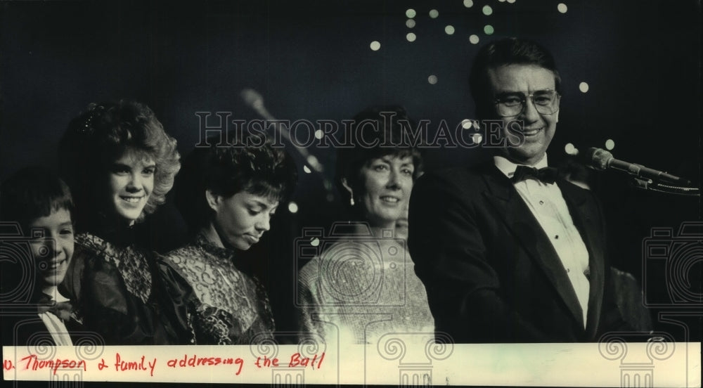 1967 Press Photo Governor Tommy Thompson & family addressing the Inaugural Ball - Historic Images