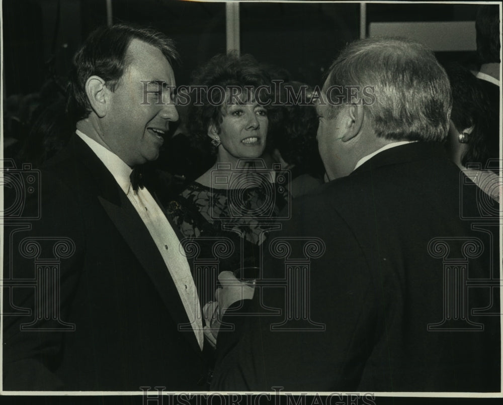 1994 Press Photo Wisconsin candidate Governor Tommy G. Thompson with his wife - Historic Images