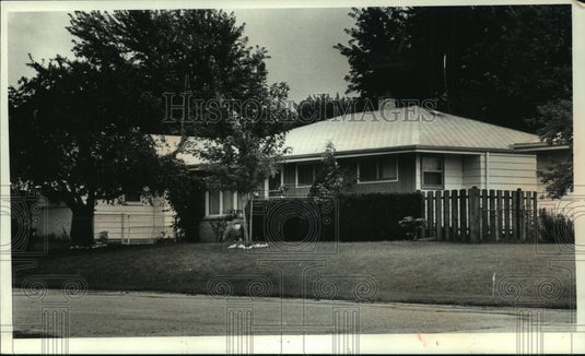 1989 Press Photo Residence, accused Nazi concentration camp guard in Greenfield - Historic Images