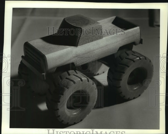 1993 Press Photo A sleek modern truck awaits a new owner - mjc11904 - Historic Images