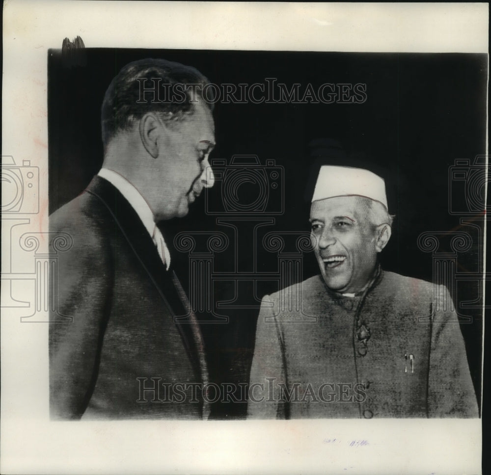 1955, UN Sec.Gen. Dag Hammarskjold with India&#39;s Prime Minister Nehru - Historic Images