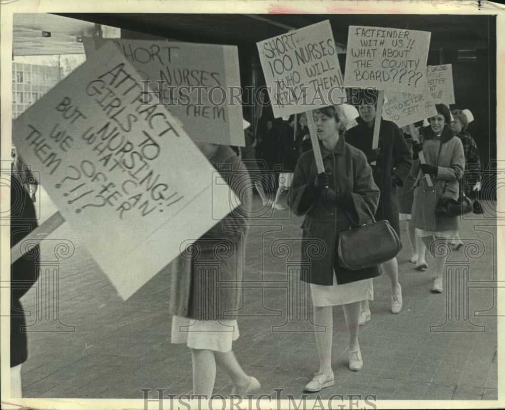 1967, Sign Carrying Nurses Picketed Outside Milwaukee Hospital - Historic Images