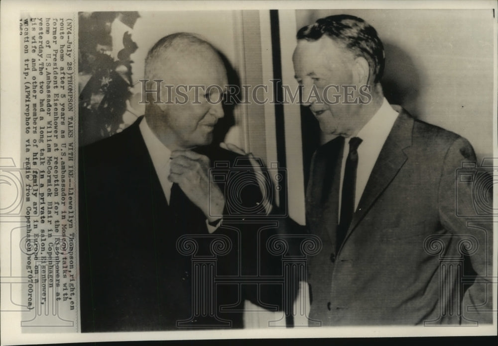 1963 Press Photo Ex-Pres.Eisenhower talks with US Ambassador Llewellyn Thompson - Historic Images