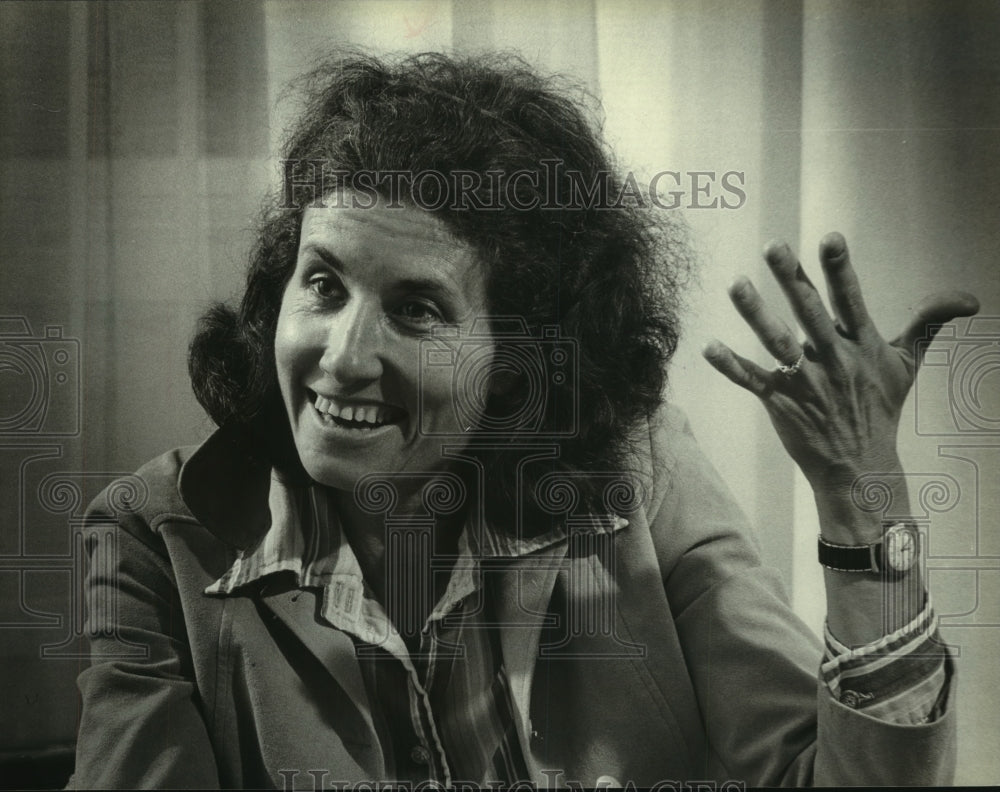 1980 Press Photo Sheila Tobias, author of &quot;Overcoming Math Anxiety&quot; - mjc12360 - Historic Images