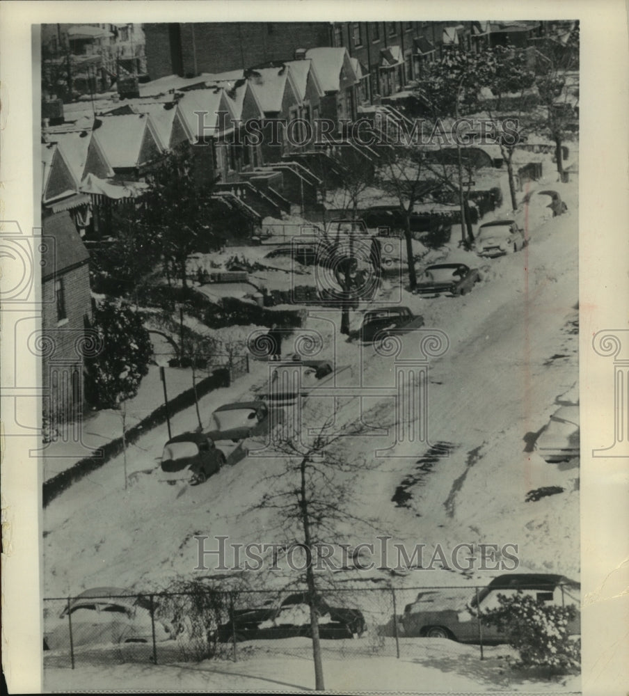 1967 Press Photo Snowed-in cars in Brooklyn, New York after snowstorm - Historic Images