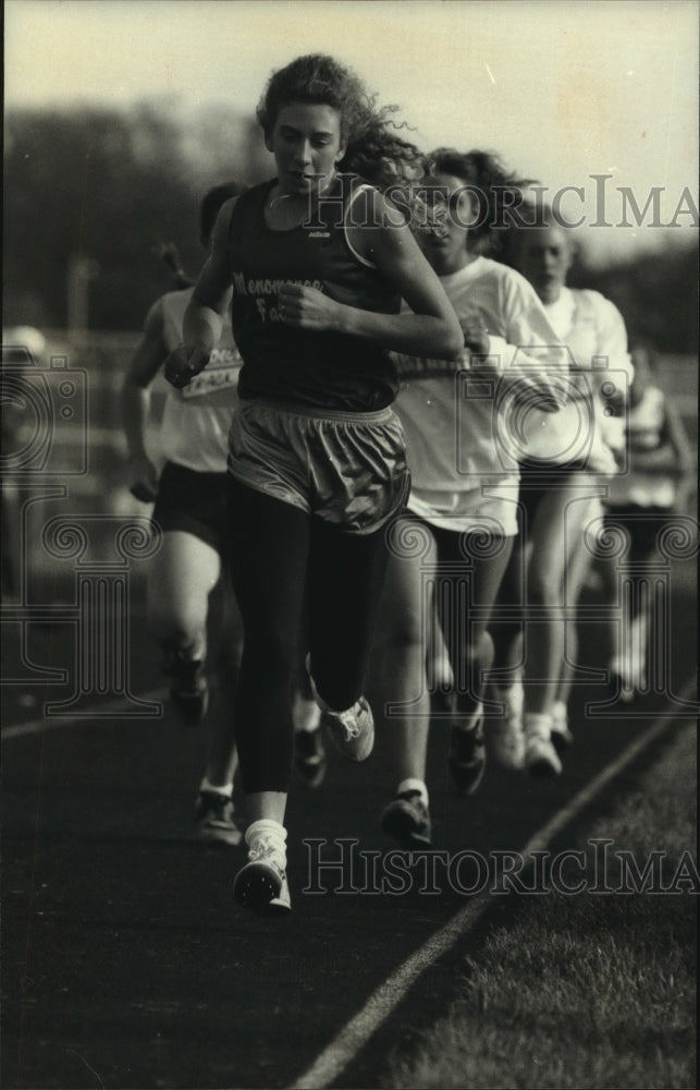 1993 Val Niese of Menomonee Falls wins 1600-meter run in Waukesha - Historic Images