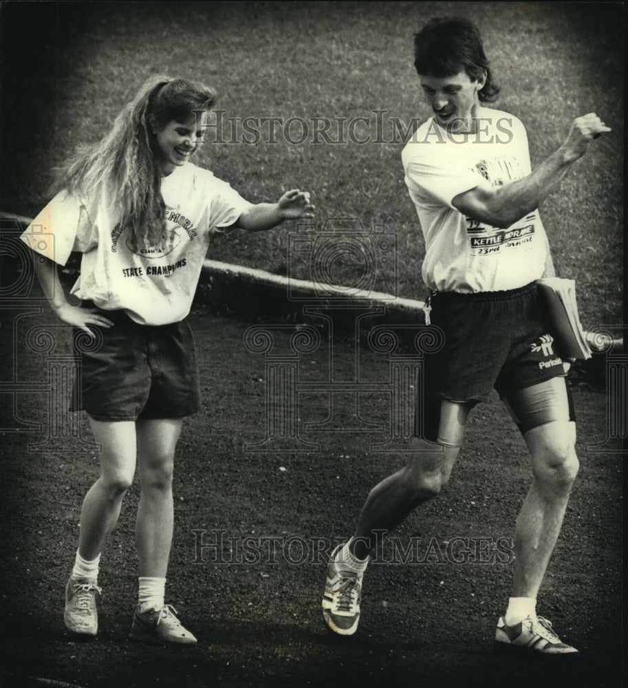 1991 Press Photo Memorial junior Karen Scherwinski & coach Chris Andacht - Historic Images