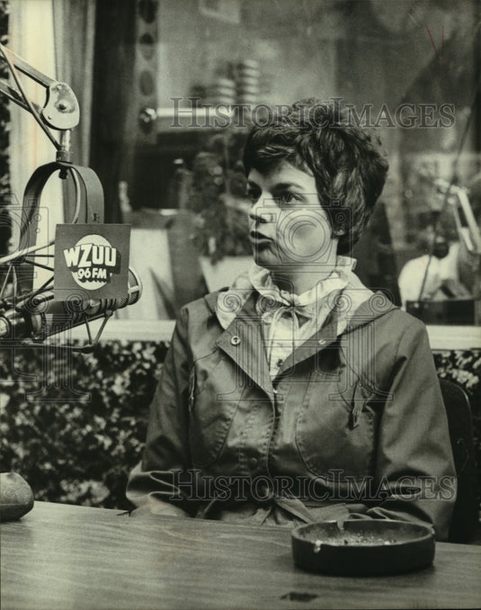 1980, Barbara Timm, Oak Creek, on Larry Johnson's radio show WZUU - Historic Images