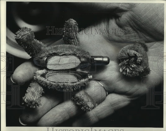 1975 Press Photo Mrs. Kneipper's novelty bear makeup kit from the 1910s or 20s - Historic Images