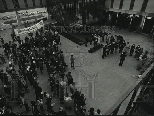 1978, Sun Day program, Memorial Center at lakefront - mjc13198 - Historic Images