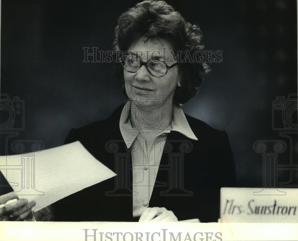1980 Dorothy Sunstrom during a Whitnall School Board meeting - Historic Images