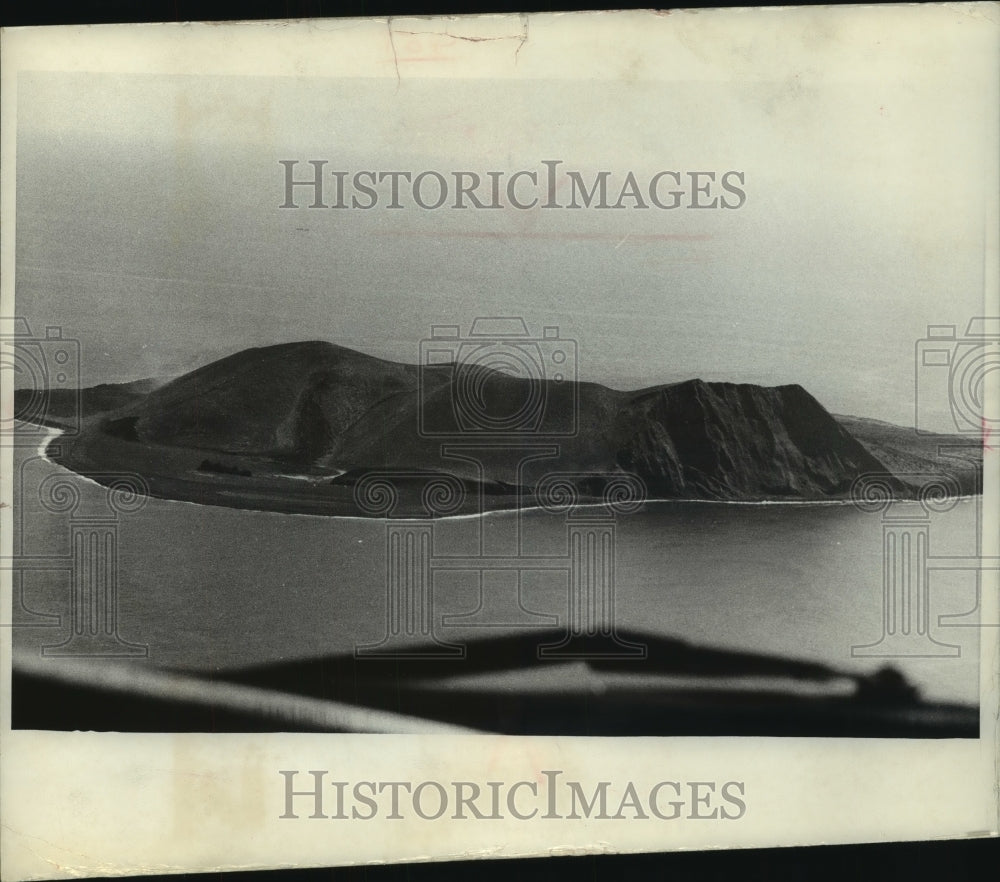 1967 Press Photo Aerial view of Island of Surtsey, Reykjavik Iceland - mjc13211 - Historic Images