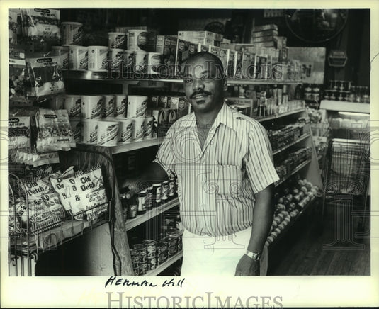 1983 Press Photo Herman Hill, owner Hill's grocery, Wisconsin - mjc13218 - Historic Images