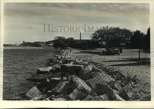 1991, Summerfest Island along the lagoon - mjc13294 - Historic Images