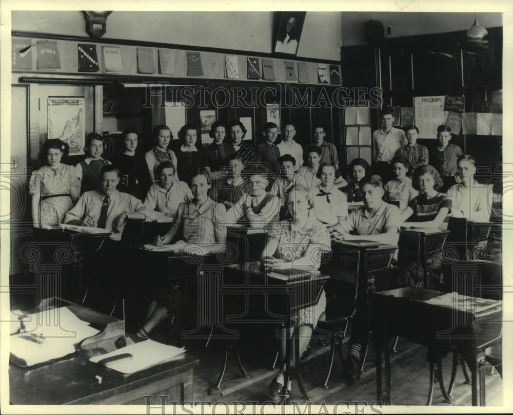 1938, The 1938 &amp; 1939 classes of the Sussex State Graded School - Historic Images