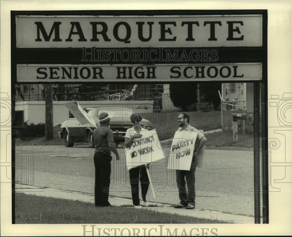 1985, Marquette Public School teacher strike, Wisconsin - mjc13428 - Historic Images