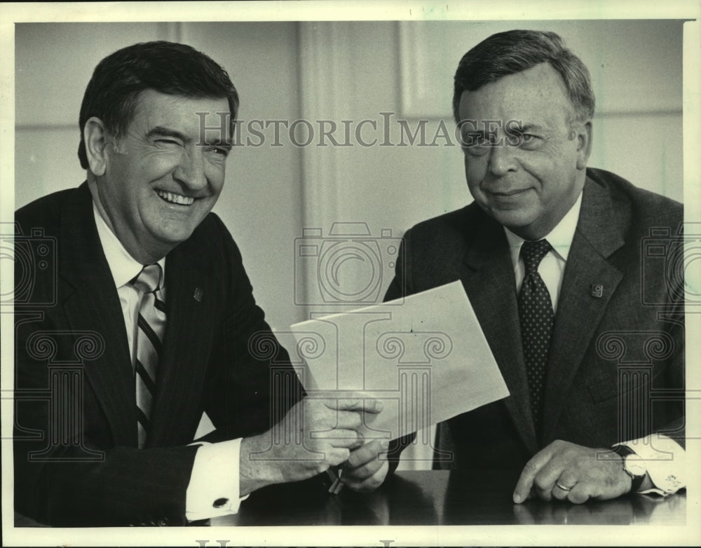 1985, Donald Hayes &amp; George Slater of Marine Corp., Wisconsin - Historic Images