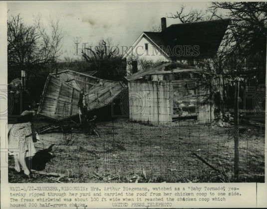 1953 Press Photo "Baby tornado" ripped through Waukesha, Wisconsin - mjc13523 - Historic Images