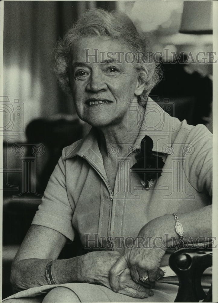 1975 Press Photo Maine's, Margaret Chase Smith, at home in Skowhegan - mjc13778 - Historic Images